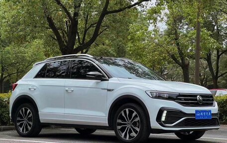 Volkswagen T-Roc I, 2022 год, 1 650 000 рублей, 3 фотография