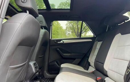 Volkswagen T-Roc I, 2022 год, 1 650 000 рублей, 12 фотография