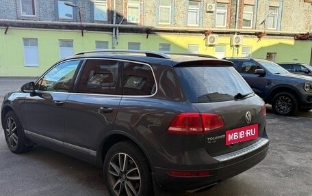 Volkswagen Touareg III, 2011 год, 1 650 000 рублей, 3 фотография