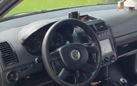 Volkswagen Polo IV рестайлинг, 2004 год, 280 000 рублей, 11 фотография