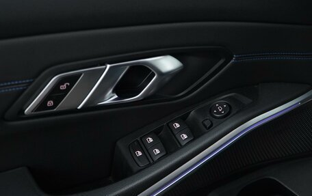 BMW 3 серия, 2019 год, 4 400 000 рублей, 12 фотография