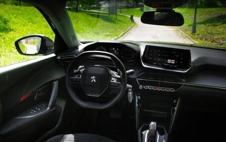 Peugeot 2008 II, 2021 год, 1 545 000 рублей, 3 фотография