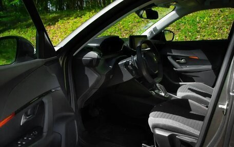 Peugeot 2008 II, 2021 год, 1 545 000 рублей, 8 фотография