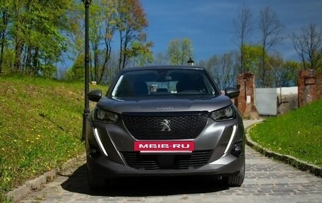 Peugeot 2008 II, 2021 год, 1 545 000 рублей, 4 фотография