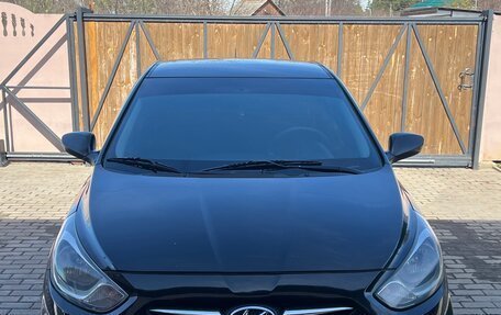 Hyundai Solaris II рестайлинг, 2013 год, 700 000 рублей, 1 фотография
