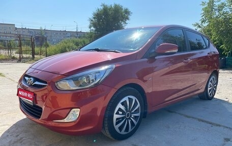 Hyundai Solaris II рестайлинг, 2011 год, 1 100 000 рублей, 1 фотография