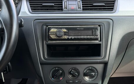 Skoda Rapid I, 2015 год, 650 000 рублей, 12 фотография