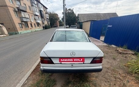 Mercedes-Benz W124, 1992 год, 350 000 рублей, 3 фотография