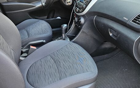 Hyundai Solaris II рестайлинг, 2015 год, 799 999 рублей, 5 фотография