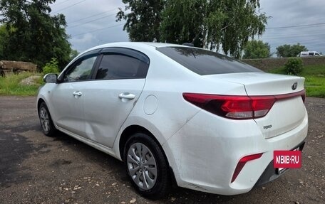 KIA Rio IV, 2018 год, 1 400 000 рублей, 3 фотография