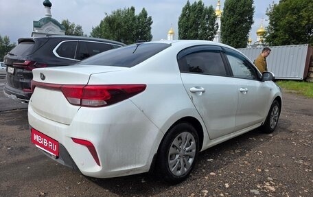 KIA Rio IV, 2018 год, 1 400 000 рублей, 5 фотография