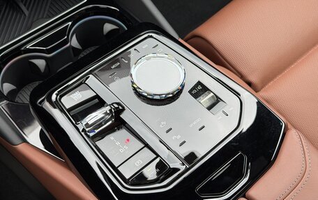 BMW 5 серия, 2025 год, 9 390 000 рублей, 15 фотография