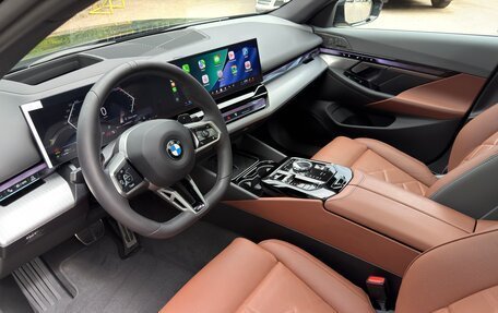 BMW 5 серия, 2025 год, 9 390 000 рублей, 13 фотография