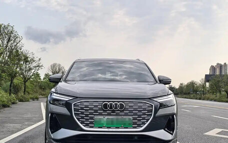 Audi Q4 e-tron, 2024 год, 3 850 000 рублей, 2 фотография