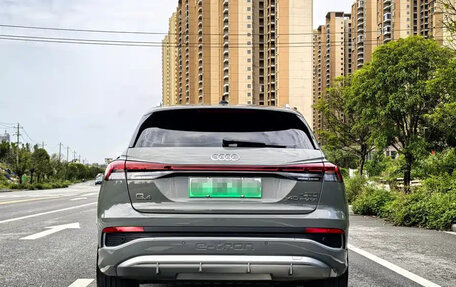 Audi Q4 e-tron, 2024 год, 3 850 000 рублей, 5 фотография