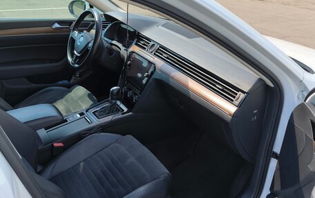 Volkswagen Passat B8 рестайлинг, 2018 год, 2 150 000 рублей, 10 фотография