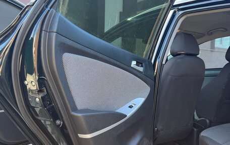 Hyundai Solaris II рестайлинг, 2013 год, 700 000 рублей, 6 фотография