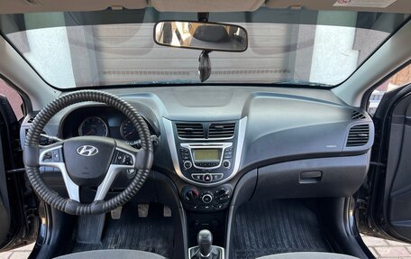 Hyundai Solaris II рестайлинг, 2013 год, 700 000 рублей, 11 фотография