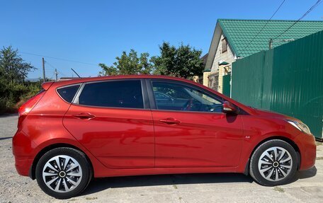 Hyundai Solaris II рестайлинг, 2011 год, 1 100 000 рублей, 5 фотография