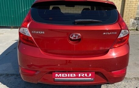 Hyundai Solaris II рестайлинг, 2011 год, 1 100 000 рублей, 8 фотография
