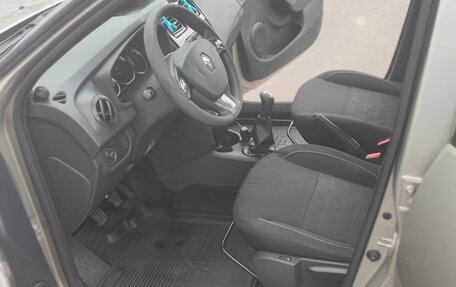 Renault Sandero II рестайлинг, 2016 год, 820 000 рублей, 4 фотография