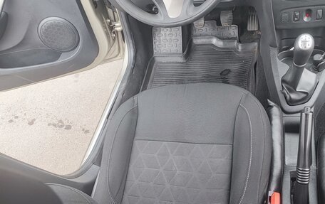 Renault Sandero II рестайлинг, 2016 год, 820 000 рублей, 14 фотография