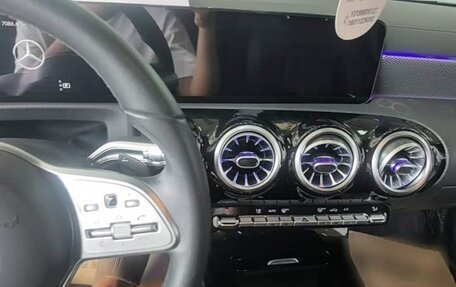 Mercedes-Benz A-Класс, 2022 год, 1 755 006 рублей, 7 фотография