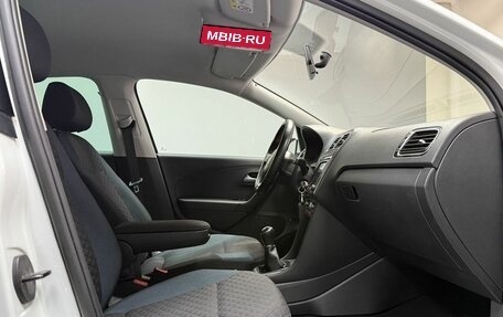 Volkswagen Polo VI (EU Market), 2020 год, 1 250 000 рублей, 24 фотография