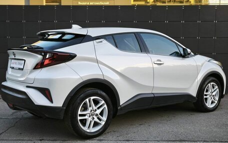 Toyota C-HR I рестайлинг, 2021 год, 2 650 000 рублей, 4 фотография