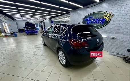 Opel Astra J, 2011 год, 670 000 рублей, 8 фотография