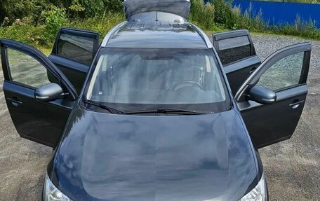 Mitsubishi Outlander III рестайлинг 3, 2014 год, 1 560 000 рублей, 6 фотография
