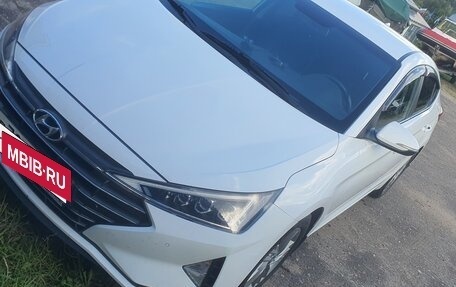 Hyundai Elantra VI рестайлинг, 2019 год, 1 600 000 рублей, 4 фотография