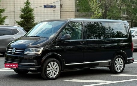 Volkswagen Multivan T6 рестайлинг, 2015 год, 2 990 000 рублей, 2 фотография