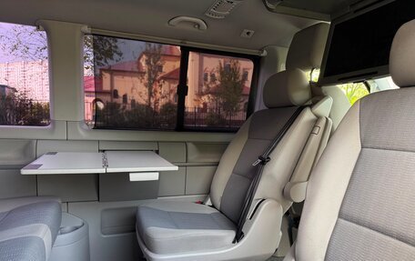 Volkswagen Multivan T6 рестайлинг, 2015 год, 2 990 000 рублей, 12 фотография