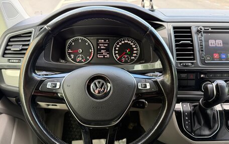 Volkswagen Multivan T6 рестайлинг, 2015 год, 2 990 000 рублей, 19 фотография