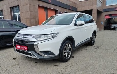 Mitsubishi Outlander III рестайлинг 3, 2018 год, 1 800 000 рублей, 1 фотография