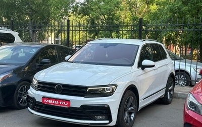 Volkswagen Tiguan II, 2018 год, 2 400 000 рублей, 1 фотография