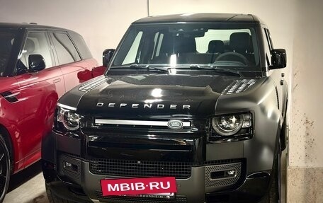 Land Rover Defender II, 2023 год, 17 950 000 рублей, 3 фотография