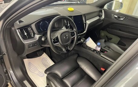 Volvo XC60 II, 2019 год, 3 000 000 рублей, 2 фотография