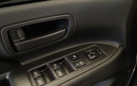 Mitsubishi Outlander III рестайлинг 3, 2020 год, 1 890 000 рублей, 6 фотография