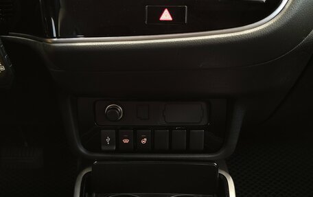 Mitsubishi Outlander III рестайлинг 3, 2020 год, 1 890 000 рублей, 12 фотография