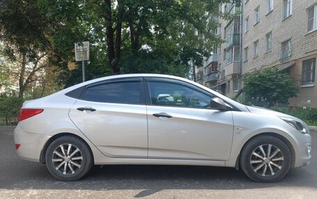 Hyundai Solaris II рестайлинг, 2014 год, 710 000 рублей, 4 фотография