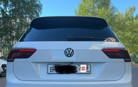 Volkswagen Tiguan II, 2018 год, 2 400 000 рублей, 5 фотография