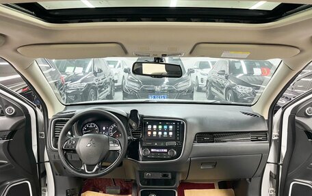 Mitsubishi Outlander III рестайлинг 3, 2023 год, 2 130 005 рублей, 7 фотография