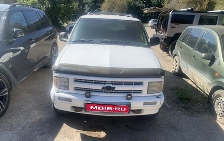 Chevrolet Blazer II рестайлинг, 1996 год, 499 000 рублей, 1 фотография