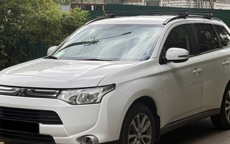 Mitsubishi Outlander III рестайлинг 3, 2013 год, 1 250 000 рублей, 1 фотография