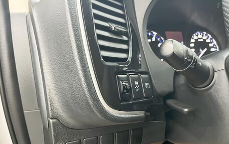 Mitsubishi Outlander III рестайлинг 3, 2023 год, 2 130 005 рублей, 10 фотография