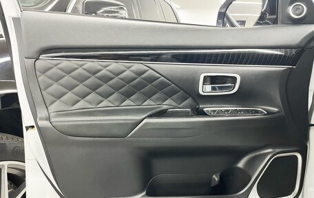 Mitsubishi Outlander III рестайлинг 3, 2023 год, 2 130 005 рублей, 11 фотография