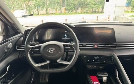 Hyundai Elantra, 2022 год, 1 300 005 рублей, 6 фотография