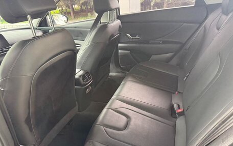 Hyundai Elantra, 2022 год, 1 300 005 рублей, 14 фотография